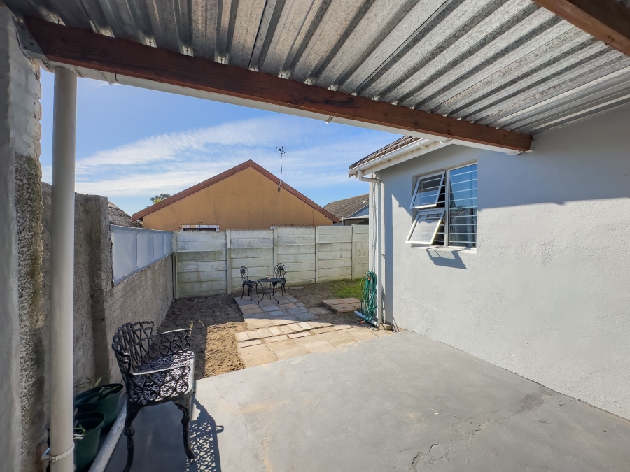3 Bedroom Property for Sale in Protea Village Western Cape